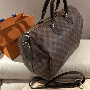 Authentic Louis Vuitton Speedy Bandouliere 35 DE